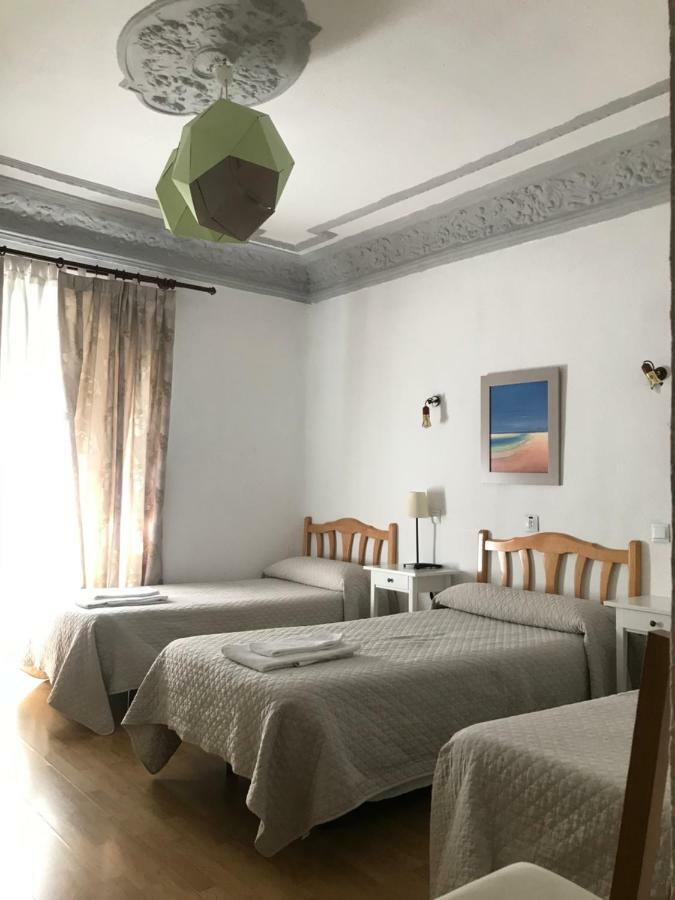 Hostal Trevinca Madrid Dış mekan fotoğraf
